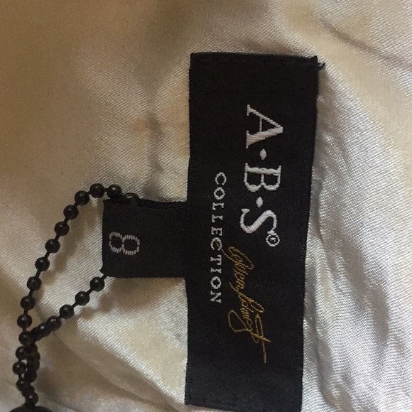 Dress - Picture 3 of 8